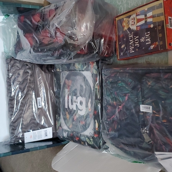 Lug  box loaded omg  HOST PICK limited edition have two kept one gorgeous box - Picture 4 of 16